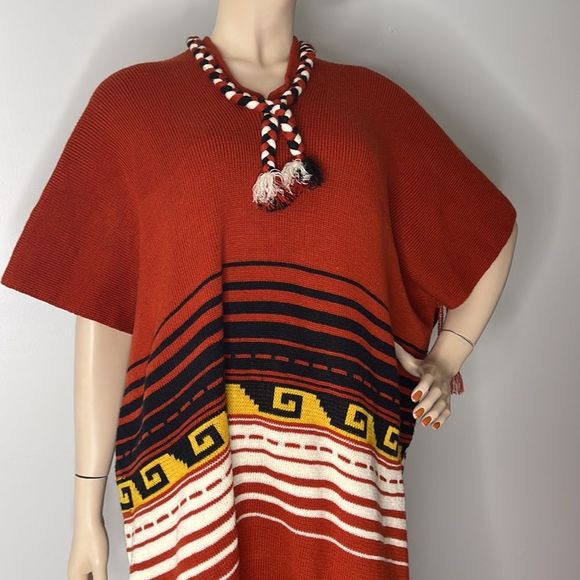 Vintage 70s Soft Knitted Boho Fringe Poncho - Picture 4 of 16